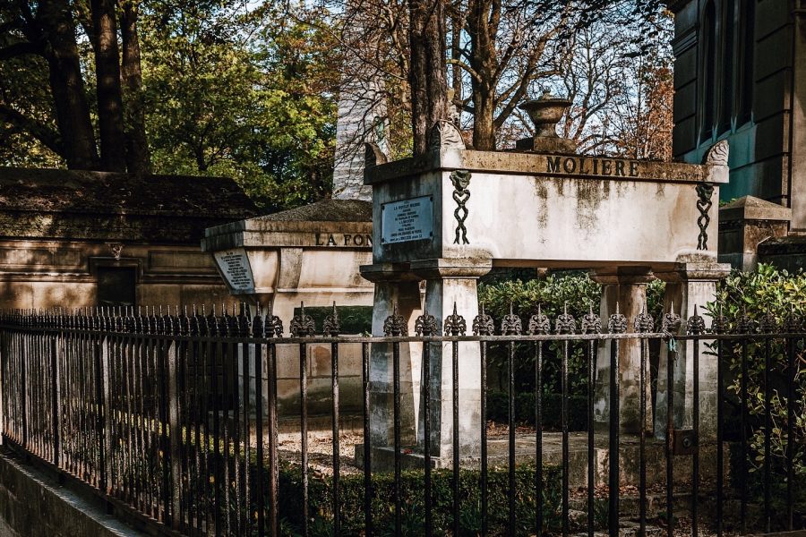 Cemetery-Paris-Tour-Père-Lachaise-Jim-Morrison