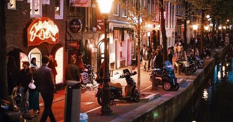 Red Light District Guided Walking Tour – Private Tour in Spanish
